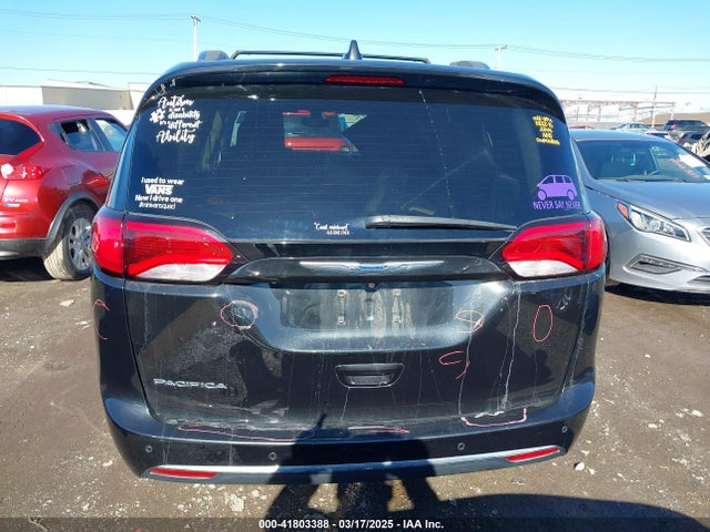 2C4RC1BGXJR157184 Chrysler Pacifica Touring L