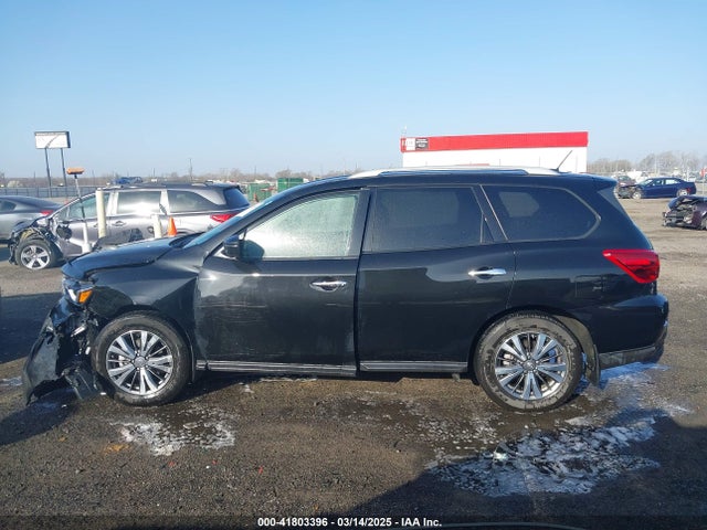 5N1DR2MNXJC642696 Nissan Pathfinder Sv