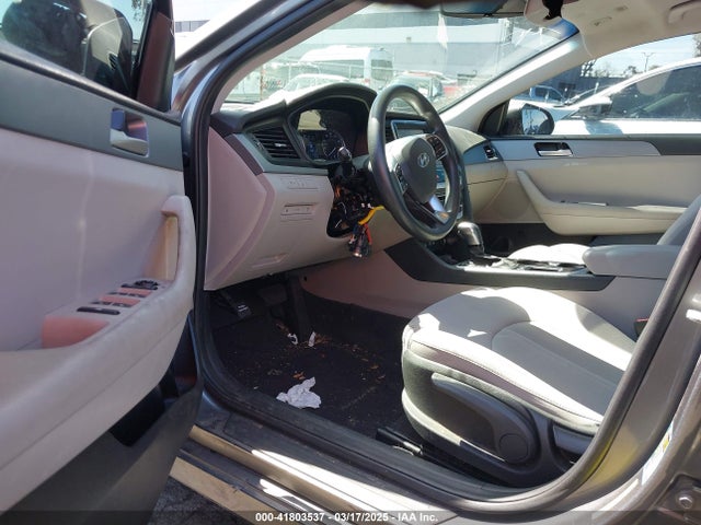 5NPE24AF5JH617778 Hyundai SONATA SE