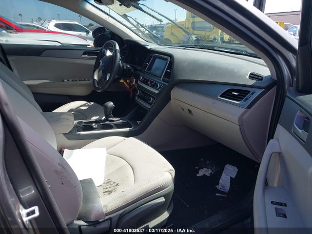 5NPE24AF5JH617778 Hyundai SONATA SE
