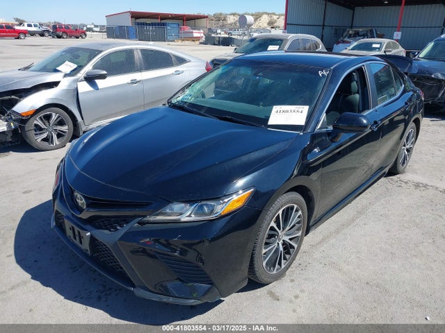 4T1B11HK3JU143239 Toyota CAMRY SE