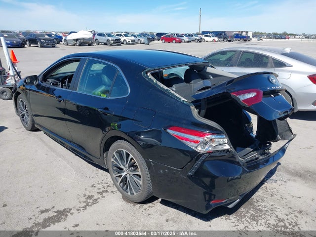4T1B11HK3JU143239 Toyota CAMRY SE