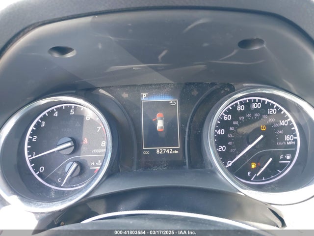 4T1B11HK3JU143239 Toyota CAMRY SE