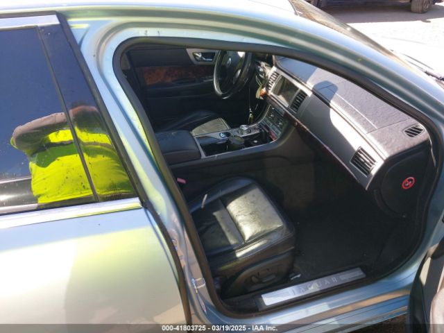 2011 JAGUAR XF SAJWA0FB0BLS20287 Photo 4