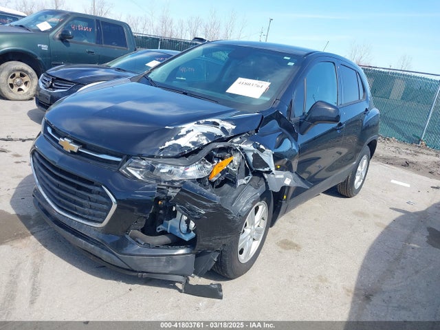 KL7CJKSB8MB303491 Chevrolet Trax Fwd Ls
