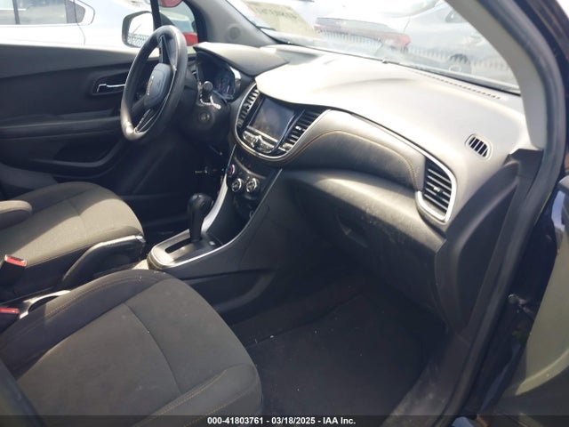 KL7CJKSB8MB303491 Chevrolet Trax Fwd Ls