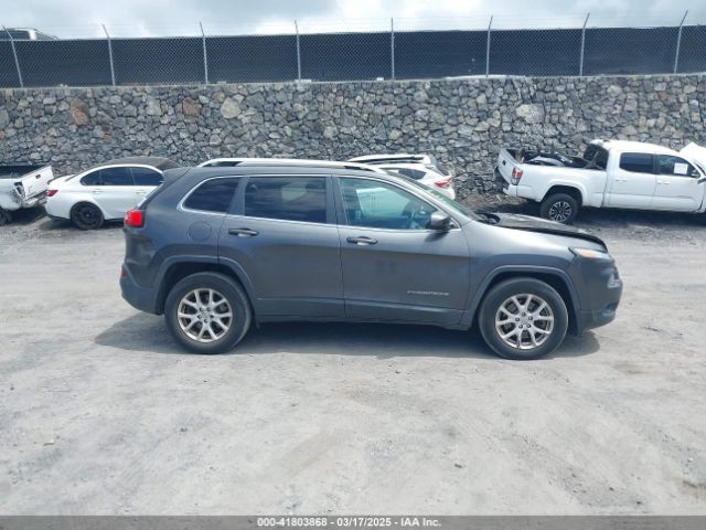 1C4PJMCB3GW242093 Jeep Cherokee Latitude
