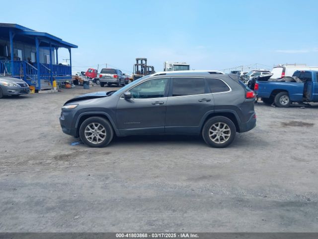 1C4PJMCB3GW242093 Jeep Cherokee Latitude