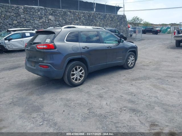 1C4PJMCB3GW242093 Jeep Cherokee Latitude