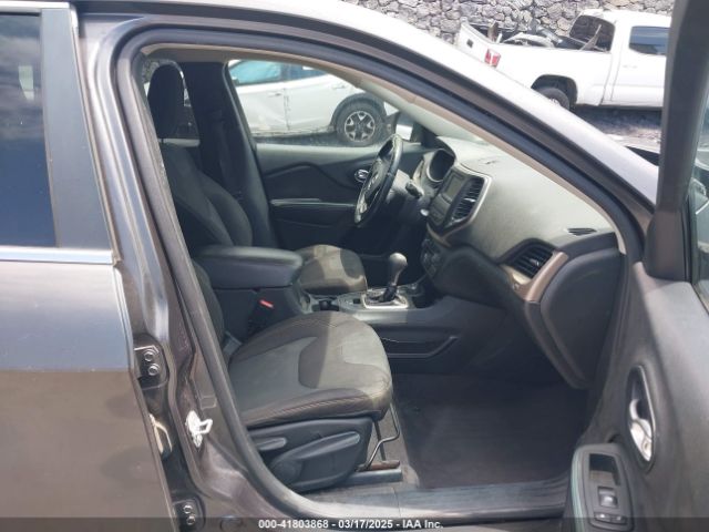 1C4PJMCB3GW242093 Jeep Cherokee Latitude