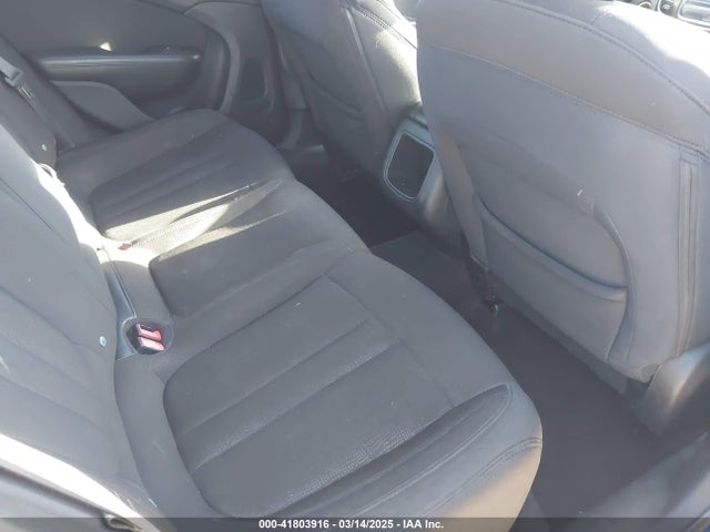 2015 Chrysler 200 Limited მანქანა იყიდება აუქციონზე, vin: 1C3CCCAB0FN704267, აუქციონის ნომერი: 41803916