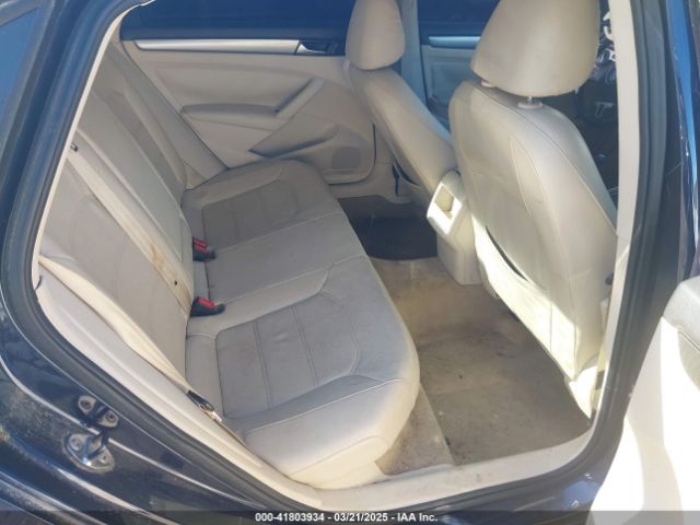 1VWAS7A30EC106533 Volkswagen Passat 1.8t Wolfsburg Edition