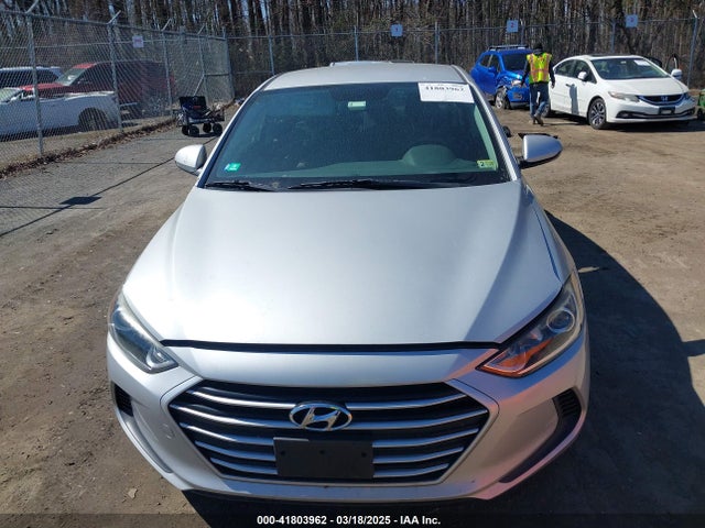 KMHD84LF4HU161789 Hyundai ELANTRA SE