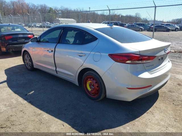 KMHD84LF4HU161789 Hyundai ELANTRA SE