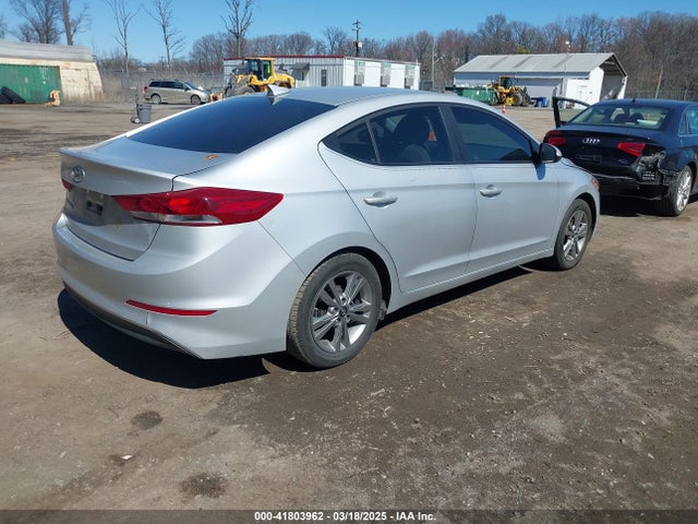 KMHD84LF4HU161789 Hyundai ELANTRA SE