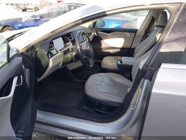 2013 TESLA MODEL S 5YJSA1CG3DFP28908 Photo 4