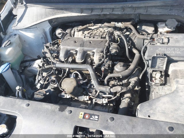 5XYPGDA58HG215501 KIA Sorento 3.3l Lx