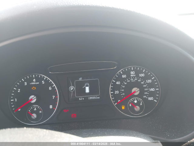 5XYPGDA58HG215501 KIA Sorento 3.3l Lx