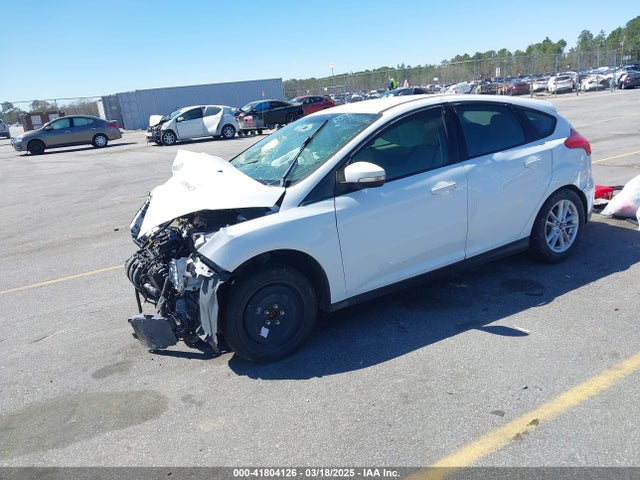 Ford FOCUS SE 2015 1FADP3K20FL372528 Image 2