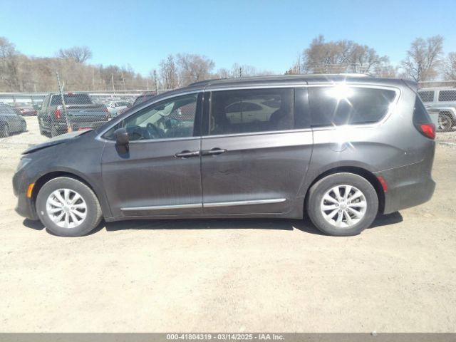 2C4RC1BG8HR530541 Chrysler Pacifica Touring-l