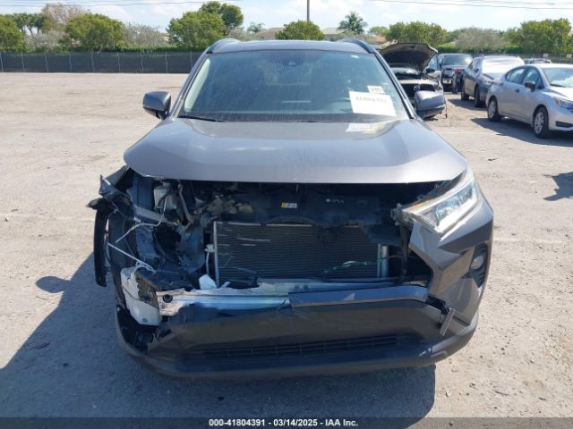JTMC1RFV0KJ012728 Toyota Rav4 Xle Premium