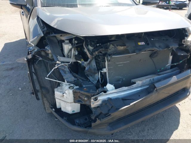 JTMC1RFV0KJ012728 Toyota Rav4 Xle Premium