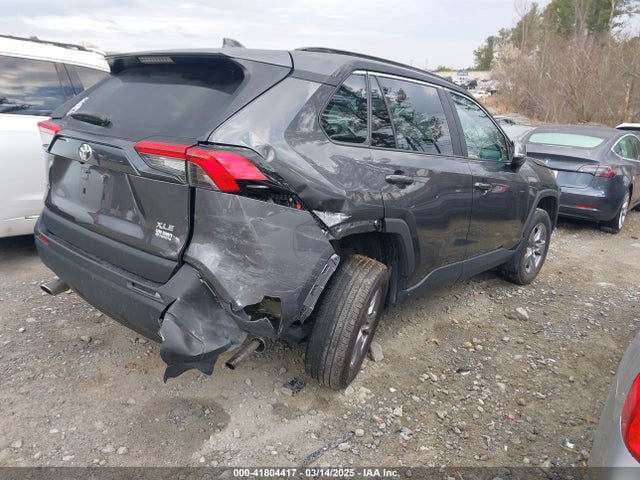 2T3W1RFV4RC252973 Toyota Rav4 Xle