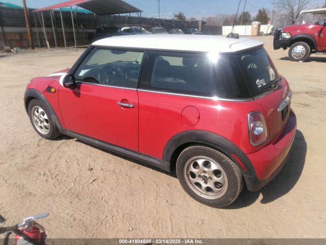 2012 MINI COOPER WMWSU3C54CT261640 Photo 2