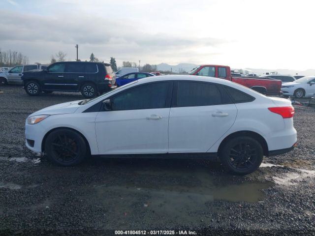1FADP3F23JL242066 Ford FOCUS SE