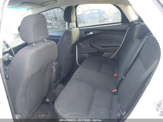 1FADP3F23JL242066 Ford FOCUS SE