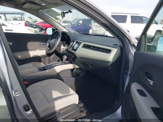 3CZRU6H35KG705978 Honda HR-V LX