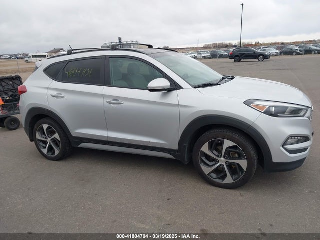 KM8J3CA24HU572248 Hyundai Tucson Value