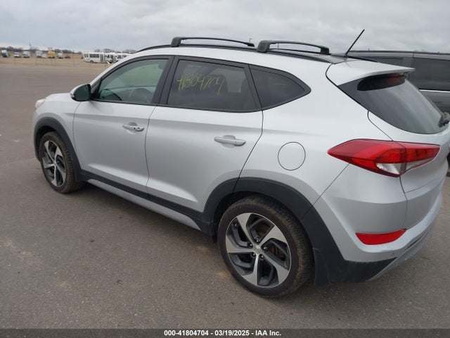 KM8J3CA24HU572248 Hyundai Tucson Value