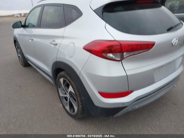 KM8J3CA24HU572248 Hyundai Tucson Value