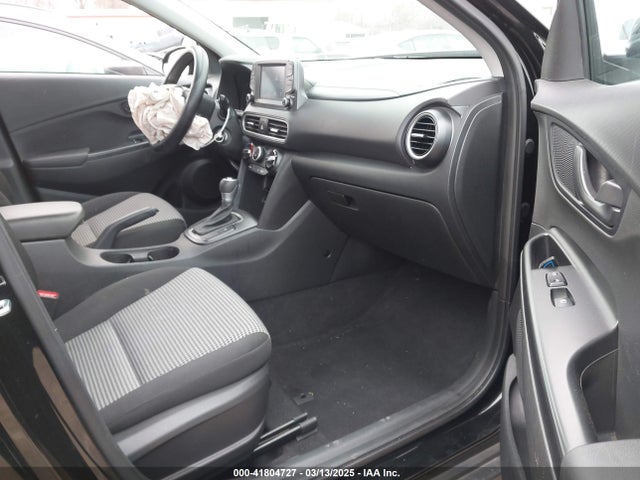 KM8K12AAXMU660260 Hyundai Kona Se