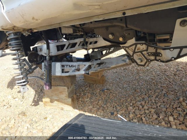 1FT7W2BT6HEC41074 Ford F-250 Lariat