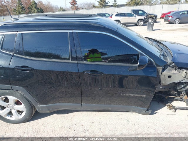 3C4NJDBB8JT202680 Jeep Compass Latitude 4x4