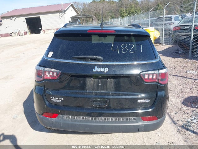 3C4NJDBB8JT202680 Jeep Compass Latitude 4x4