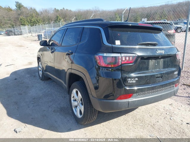 3C4NJDBB8JT202680 Jeep Compass Latitude 4x4