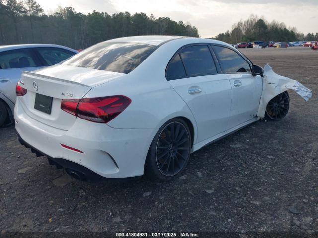 2021 MERCEDES-BENZ AMG A 35 W1K3G5BB6MJ307912 Photo 3