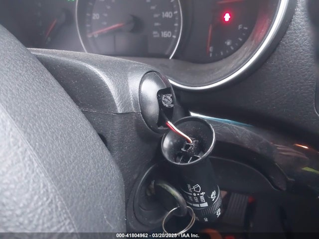 5XYKTDA62EG470719 KIA SORENTO LX