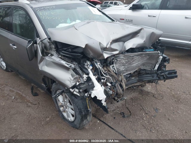 5XYKTDA62EG470719 KIA SORENTO LX