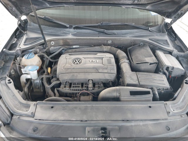 1VWGT7A36HC074702 Volkswagen Passat 1.8t Se