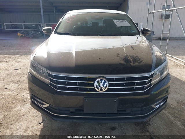 1VWGT7A36HC074702 Volkswagen Passat 1.8t Se