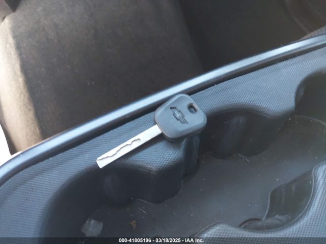 1GCVKREH4HZ215052 Chevrolet Silverado 1500 1lt