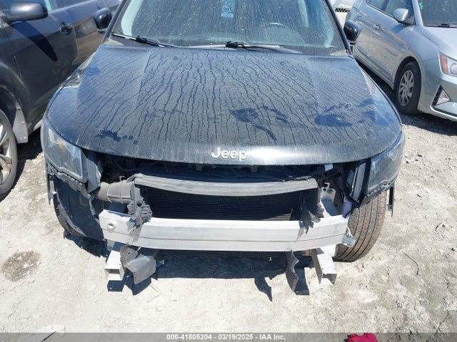 3C4NJCCB5KT667265 Jeep Compass Limited Fwd
