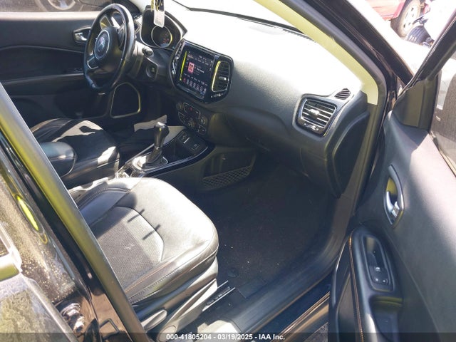 3C4NJCCB5KT667265 Jeep Compass Limited Fwd