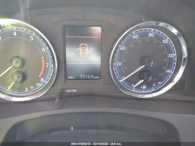 2T1BURHE8JC046460 Toyota COROLLA LE