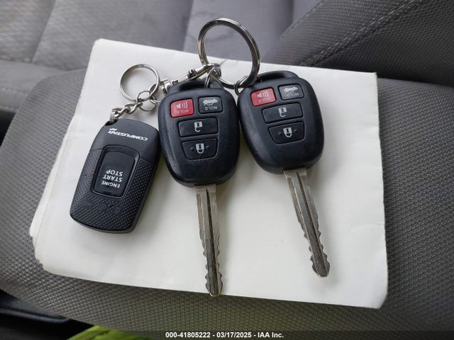 2T1BURHE3GC670398 Toyota Corolla Le Plus