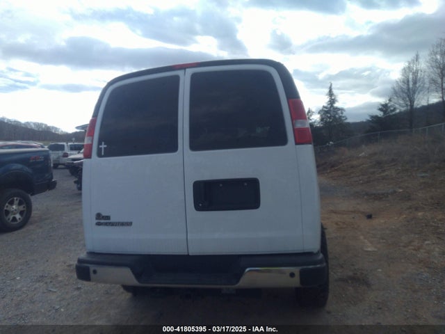 1GAWGFF14L1153609 Chevrolet Express Passenger Rwd 2500 Regular Wheelbase Lt